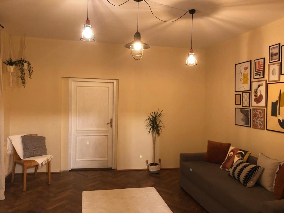 Apartment Aftar